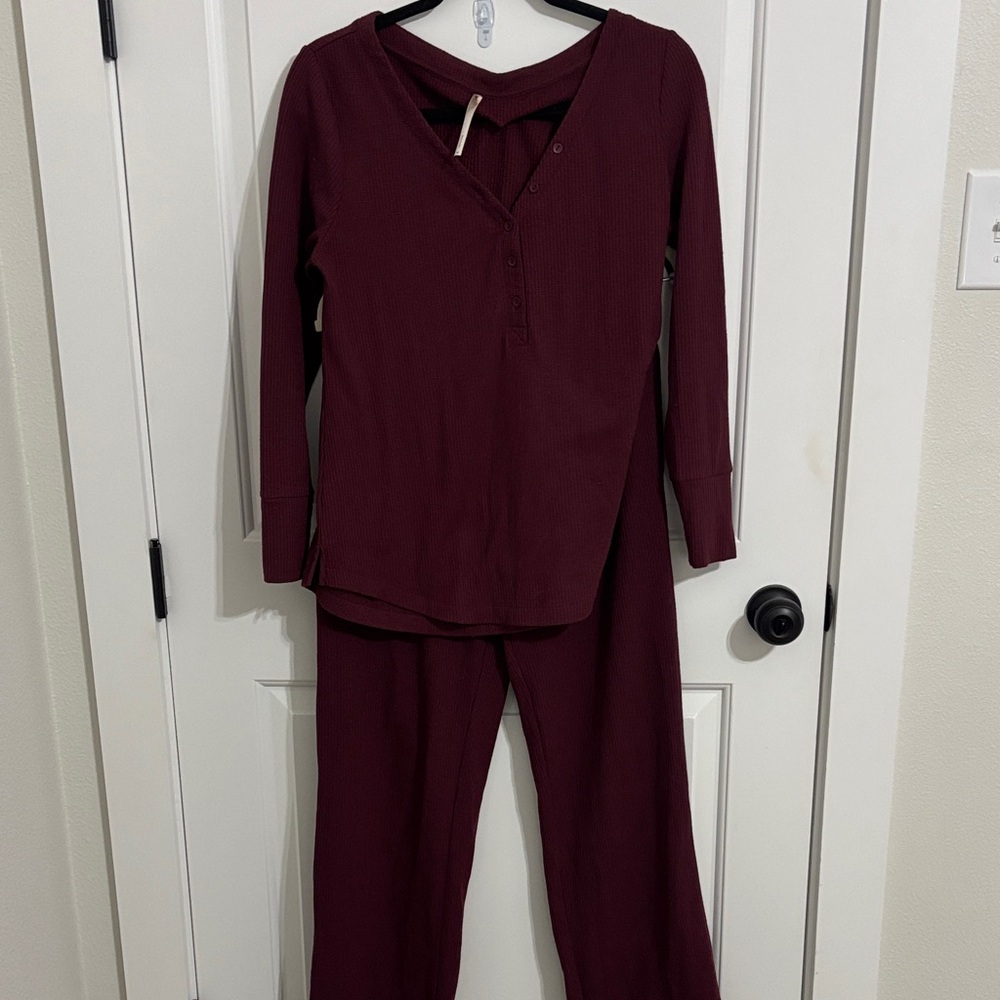 SOMA S/M Wine Waffle Knit Pajama Set/Lounge Set